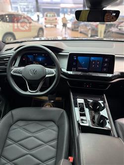 ڤۆڵکسواگن ئەتڵەس کرۆس سپۆرت